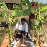 Primera piedra construcción escuela Man Pyay