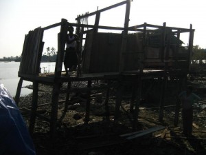 76895_1723849739027_1321872272_31845628_6416174_n[1]